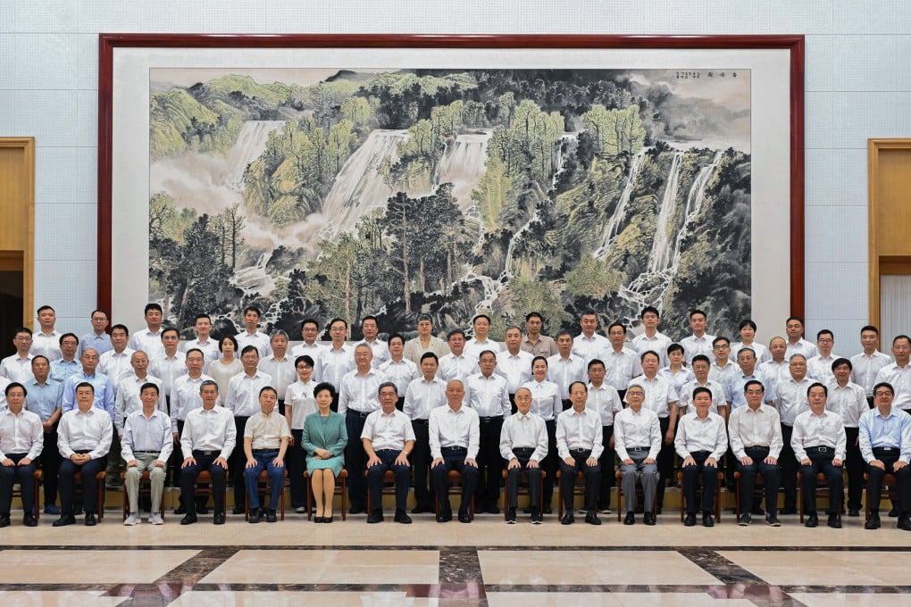 Cai Qi, a member of the Communist Party’s Politburo Standing Committee, hosts a group of scientists and entrepreneurs in Beidaihe, a seaside resort in China’s northern Hebei province, on August 3. Photo: Xinhua