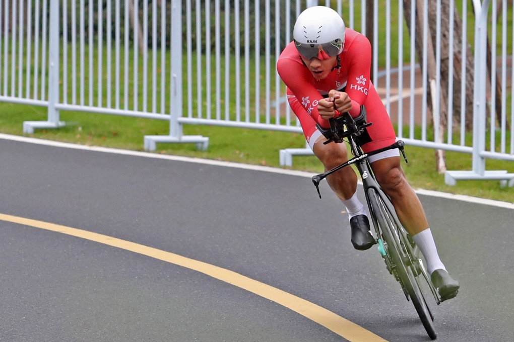 Vincent Lau speeds to time trial bronze at the Asian Games in 2023. Photo: SF&OC