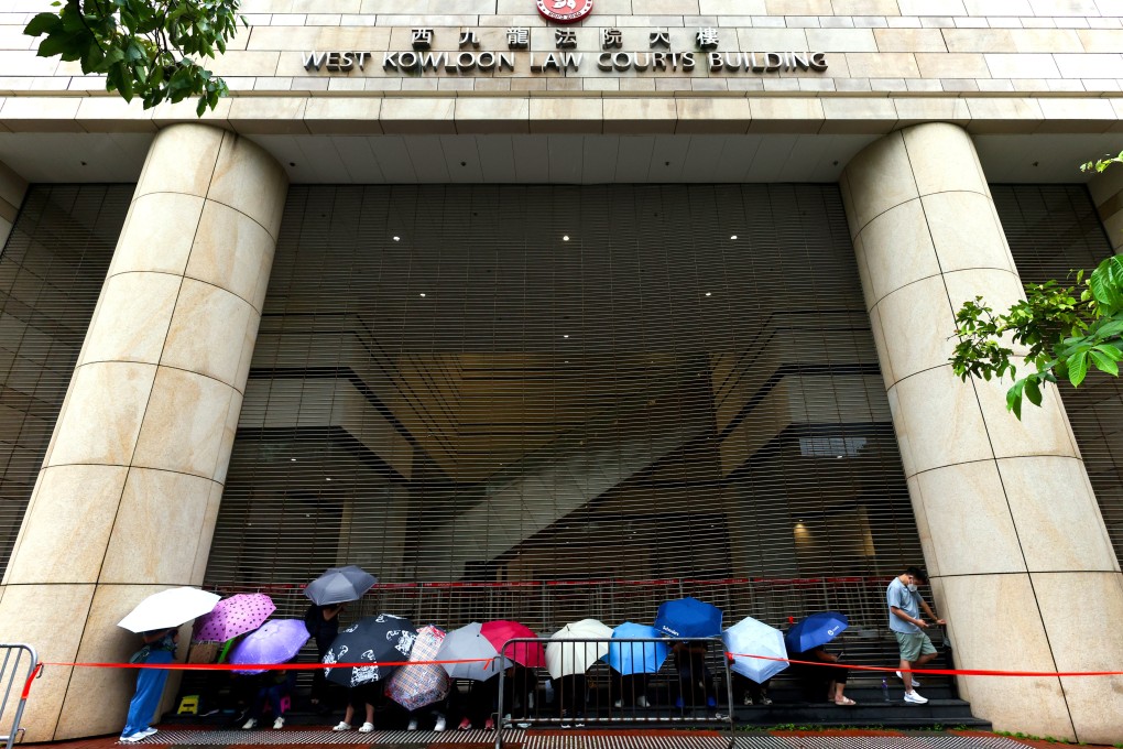 Members of the public queue to enter West Kowloon Court. Photo: Dickson Lee