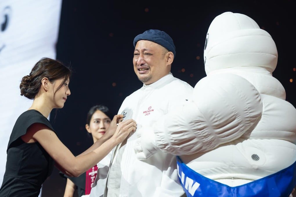 Chef Lan Li Yiyan gets emotional onstage as his restaurant, Hosu, receives its first Michelin star at the Michelin Guide Taiwan 2025 official unveiling ceremony in Taipei on August 19. Photo: Instagram/Michelin