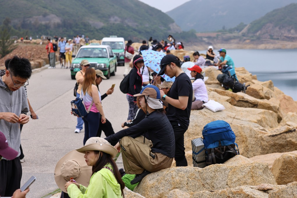 Tourists flock to High Island Reservoir on May 1. Photo: Dickson Lee