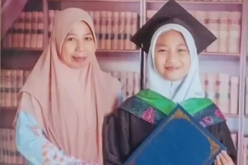 Zara Qairina Mahathir (right)  with her mother, Noraidah Lamat. Photo: Facebook