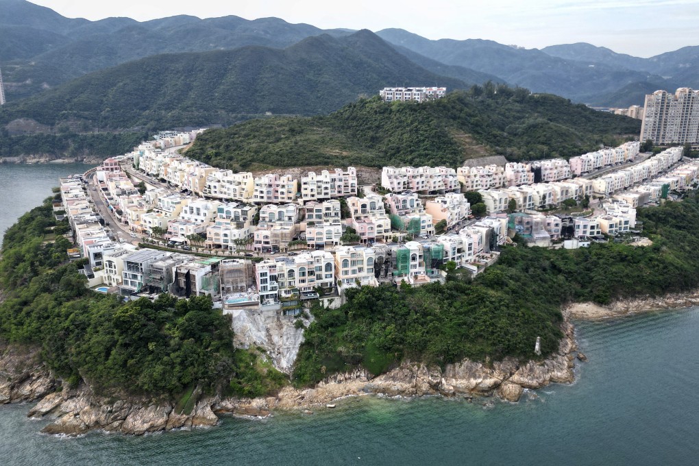 Police received a report in the morning that a house at Redhill Peninsula had been broken into. Photo: Elson Li