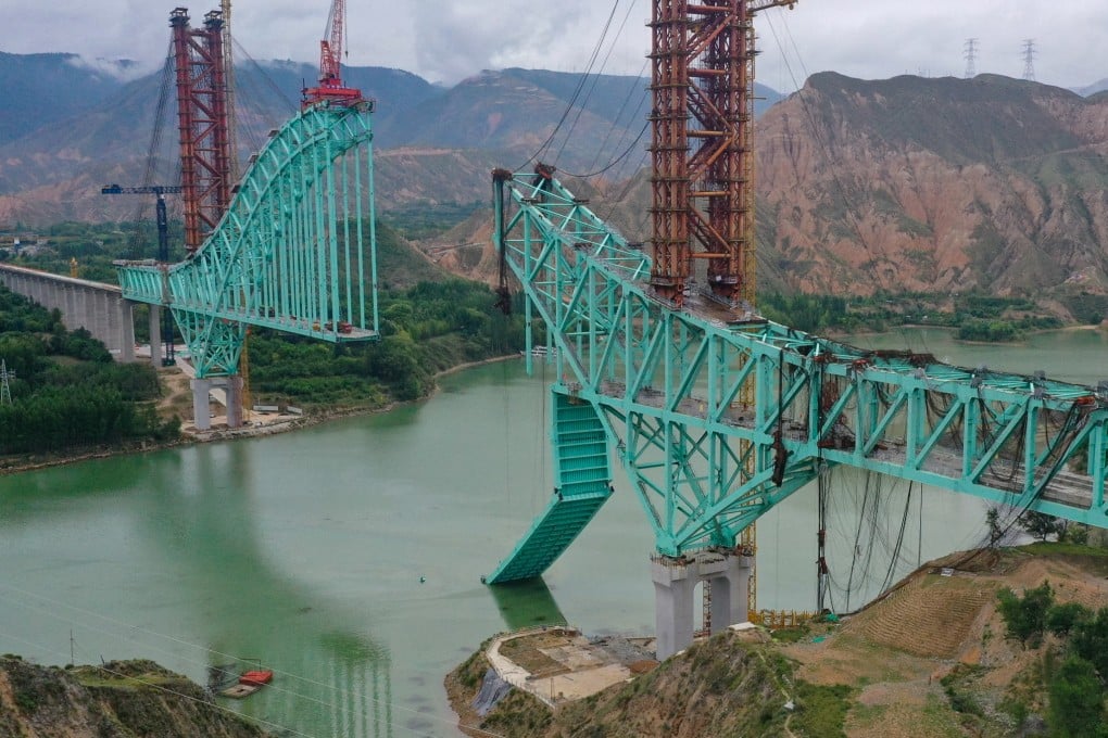 The central government has sent officials to investigate a deadly incident on a bridge on the Qinghai section of the Sichuan-Qinghai Railway in northwest China’s Qinghai province on Friday. Photo: Xinhua