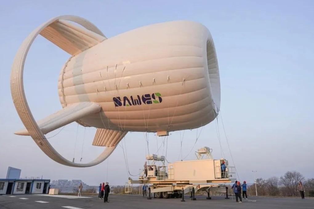 SAWES’ system uses a helium-filled aerostat to lift lightweight power generation equipment. Photo: Handout