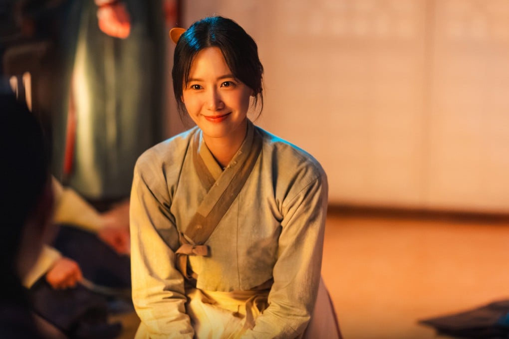 Im Yoon-ah from Girls’ Generation plays talented chef Yeon Ji-young in a still from Bon Appétit, Your Majesty, a new Korean drama on Netflix.