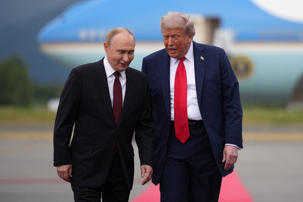 Russian President Vladimir Putin (right) is received by US President Donald Trump in Anchorage, Alaska, on August 15. Despite the fanfare over the bilateral meeting, a ceasefire of the Ukraine war appears a distant prospect. Photo: Getty Images / TNS