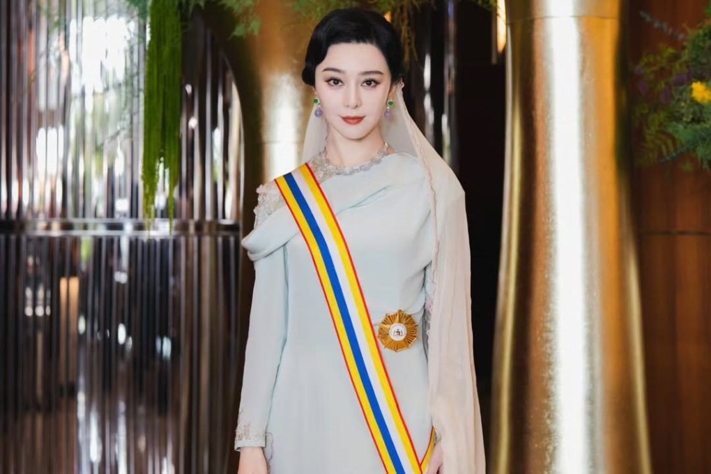 Chinese actress Fan Bingbing’s Malaysian culture-inspired datukship attire was designed by Melinda Looi. Photo: Instagram/melindalooi