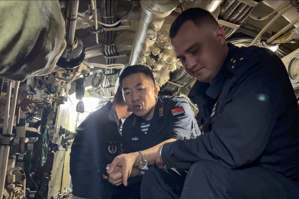 Chinese and Russian sailors taking part in joint search and rescue drills in the Sea of Japan, near Vladivostok, Russia, on August 5. Photo: EPA/Russian Defence Ministry