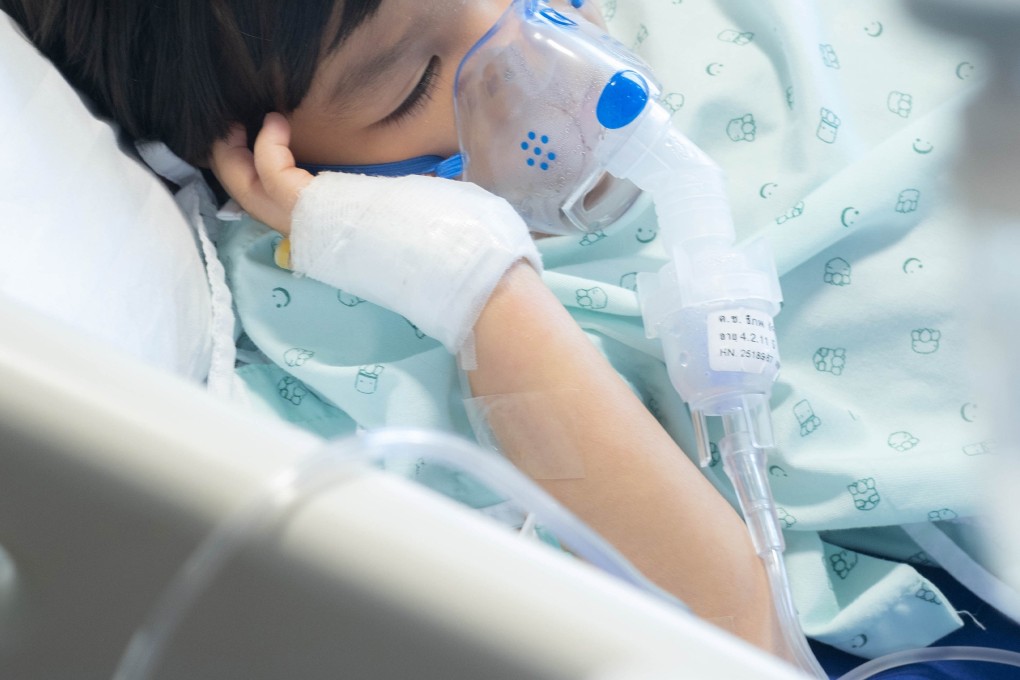 A 13-year-old Chinese boy who is suffering from eight terminal illnesses wrote a heartbreaking letter asking his mother to stop his treatment. Photo: Shutterstock