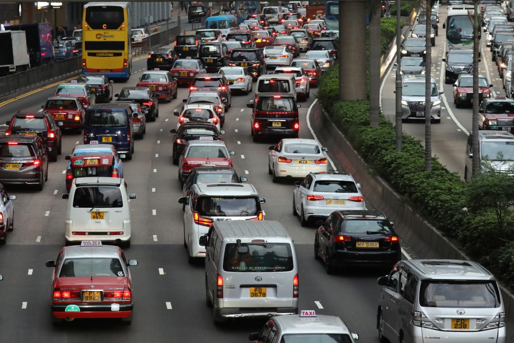 A source has said the lower threshold seeks to make it easier for part-time drivers to join the industry. Photo: Dickson Lee