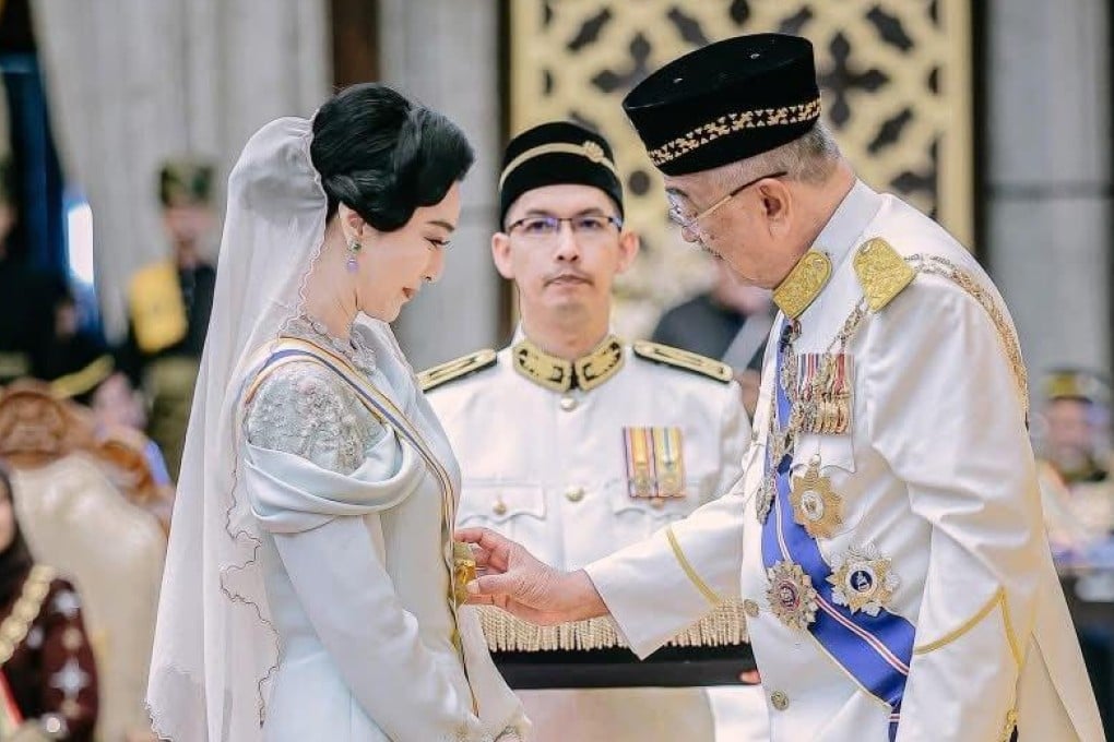 Chinese actress Fan Bingbing receives the Darjah Pangkuan Seri Melaka order during a ceremony in Melaka, Malaysia, on August 24, 2025. Photo: Facebook.com/edison.chan.58323