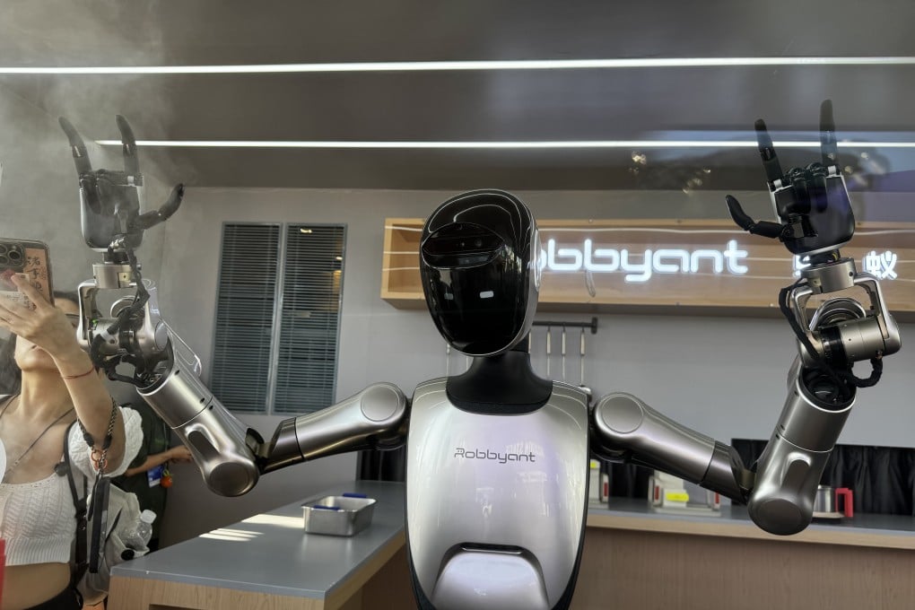Ant Group Luncurkan Robot Humanoid R1 untuk Perluas Layanan Digital ke Dunia Fisik