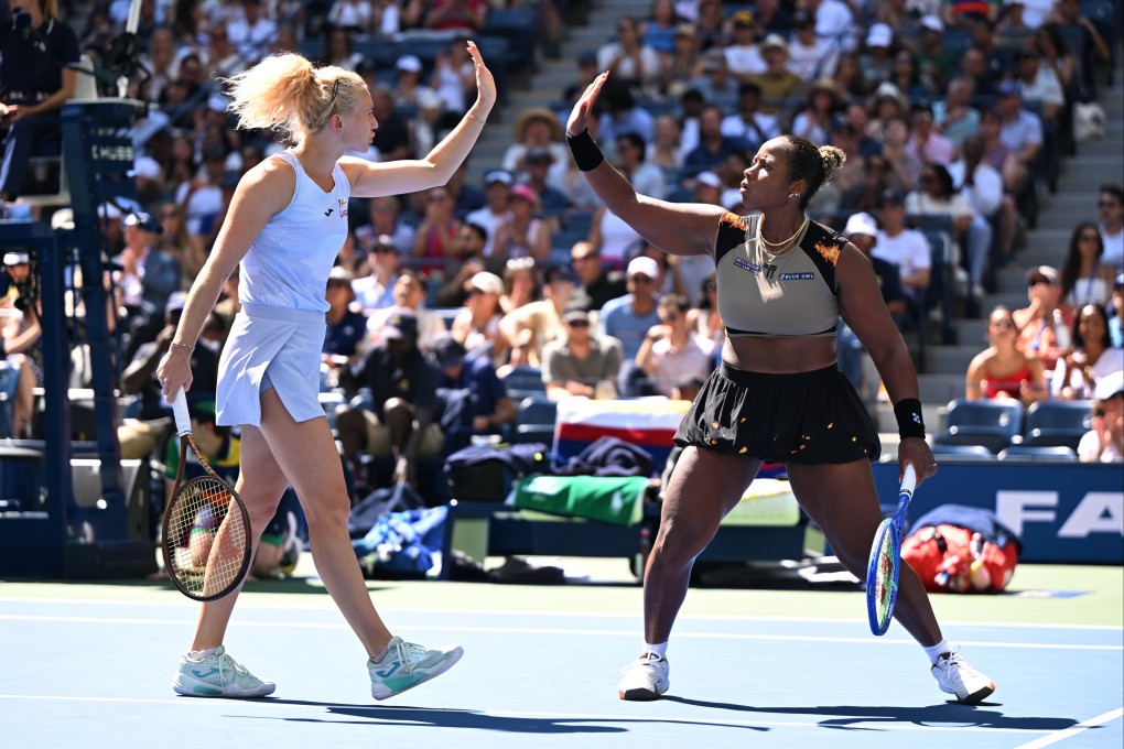 Katerina Siniakova (left) and Taylor Townsend celebrate scoring during the women’s US Open doubles final against Gabriela Dabrowski and Erin Routliffe. Photo: Xinhua