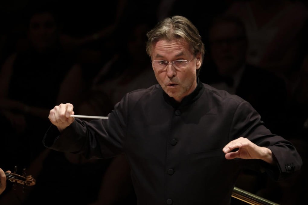 Esa-Pekka Salonen conducts for the LA Phil’s 100th birthday at Walt Disney Concert Hall in October 2019 in Los Angeles. He will return to the LA Phil as creative director beginning in the 2026/27 season. Photo: TNS