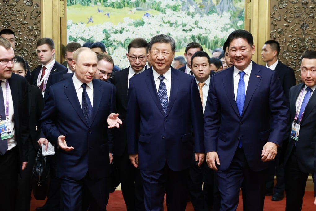 Chinese President Xi Jinping, Russian President Vladimir Putin and Mongolian President Ukhnaa Khurelsukh hold a trilateral meeting at the Great Hall of the People in Beijing on September 2. Photo: Xinhua