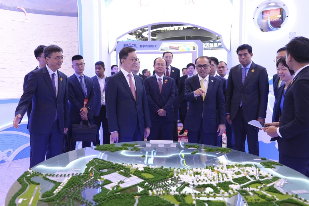 Vice-President Han Zheng visits the China-Asean Expo in Nanning on Wednesday. Photo: Xinhua