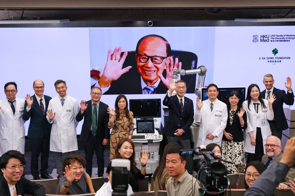 Tycoon Li Ka-shing joins a press conference held by the University of Hong Kong’s faculty of medicine last year to demonstrate the histotripsy device donated by his foundation. Photo: Xiaomei Chen