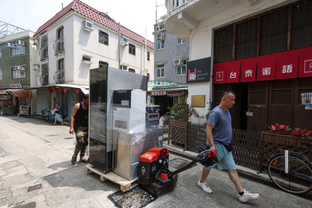 Hong Kong shopkeepers prepare for Ragasa; 100 households evacuated from ...
