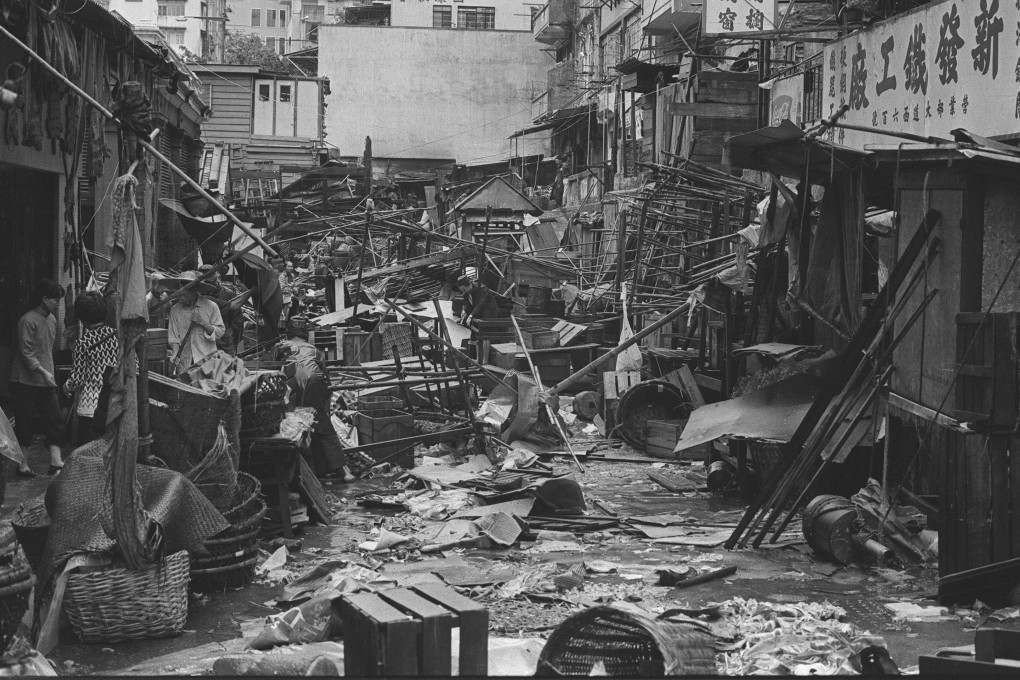 Typhoon Rose plunged Kowloon into blackness for more than two hours, on August 16, 1971 causing houses to collapse and threatening extensive flooding in low-lying areas. Eighty-six people were hurt in the typhoon. Photo: Chan Kiu