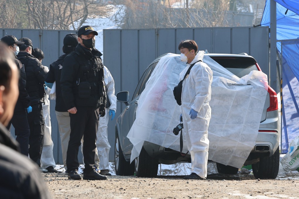 Police inspect the vehicle where South Korean actor Lee Sun-kyun was found dead in an apparent suicide at a park in Seoul on December 27, 2023. A charcoal briquette was discovered inside the car. Lee, best known for his role in the Oscar-winning film Parasite, had been under investigation for suspected drug use. Photo: EPA-EFE