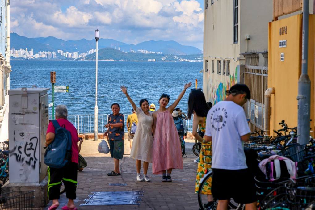 Mainland Chinese tourists visit Cheung Chau during the National Day “golden week” holiday. Photo: Dickson Lee