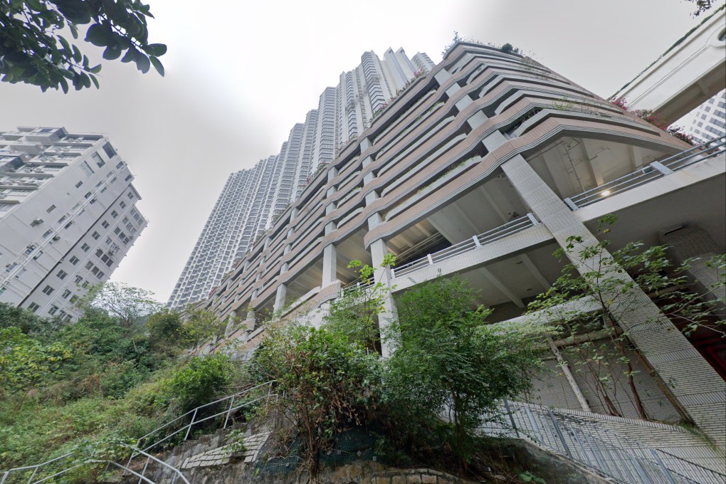 The Bamboo Grove complex on Kennedy Road, Mid-Levels. Photo: Google Map