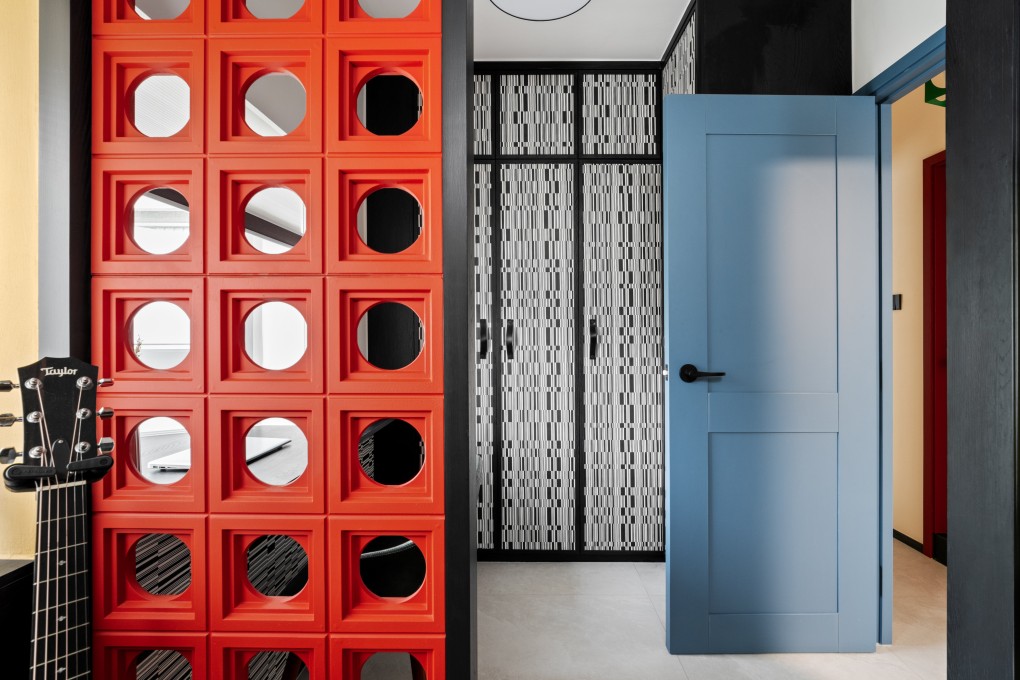 A music-slash-dressing room in a Tsuen Wan, Hong Kong, home designed by Deco Farmer Studio. Photo: King Cheung, Studio Parabolica