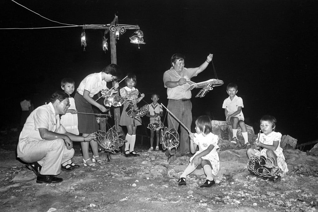Families with their kids during Mid-Autumn Festival in 1977. Photo: SCMP Archives