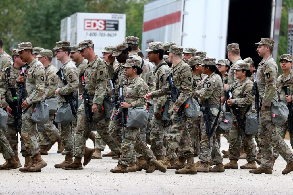 Members of the Texas National Guard at a military facility in Elwood, southwest of Chicago. Photo: TNS