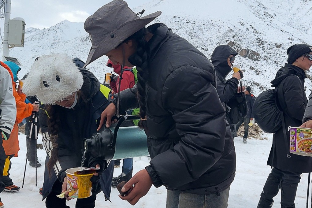 CCTV says 580 trekkers and more than 300 local guides and yak porters “safely reached” a relocation point in Qudang in the Tibet autonomous region. Photo: CCTV