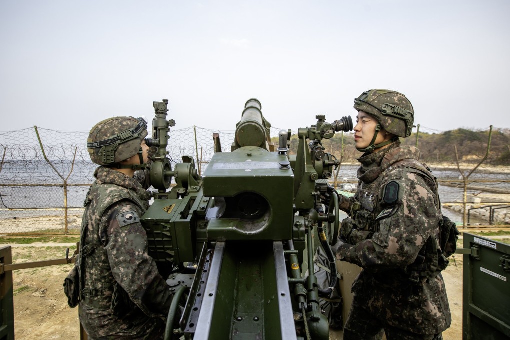 South Korean soldiers prepare to fire a self-propelled howitzer towards the sea off Goseong, Gangwon province, northeastern South Korea during a live-fire drill in April. Photo: EPA-EFE/ROK Army