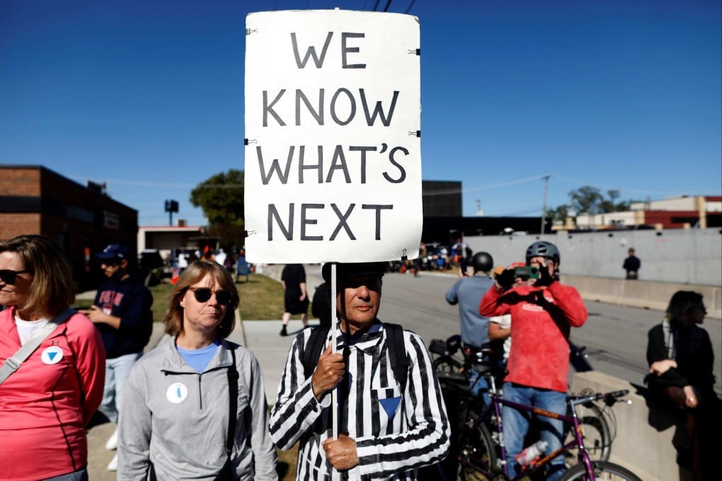 Protesters gather near the Broadview Immigration and Customs Enforcement (ICE) detention facility in Broadview, Illinois, to demand that the National Guard leave Chicago, on October 9. Photo: AFP