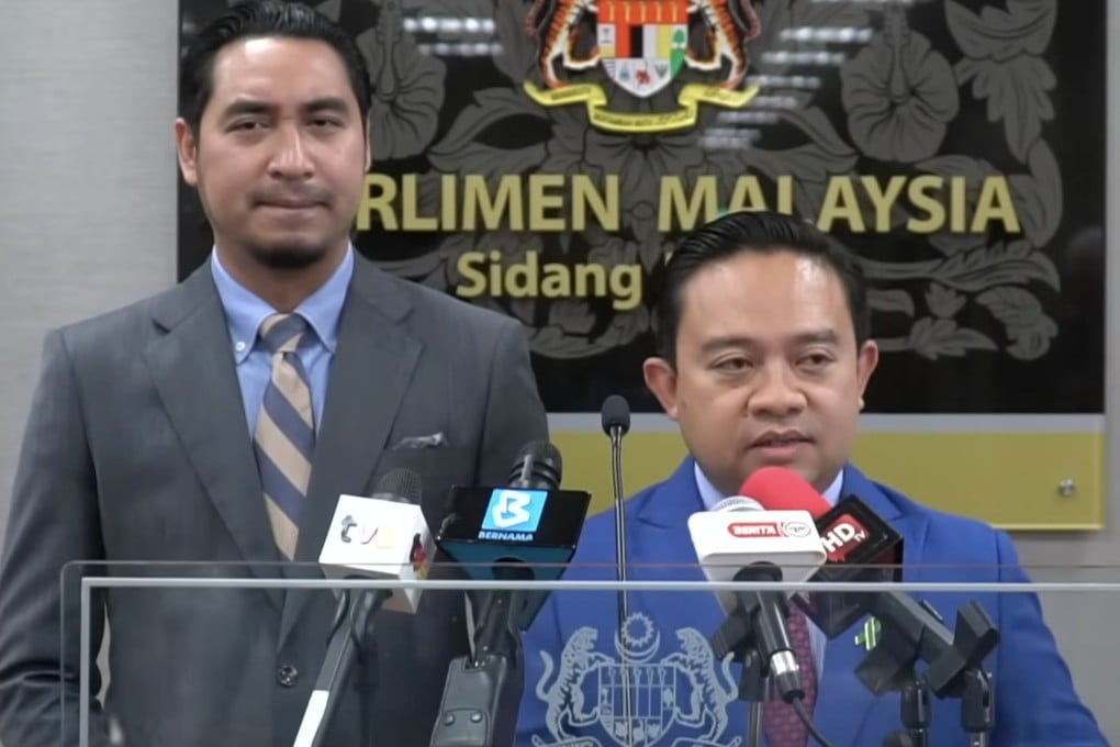 Malaysian MPs Wan Ahmad Fayhsal Wan Ahmad Kamal (left) and Wan Saiful Wan Jan hold a press conference in parliament on Tuesday. Photo: Handout