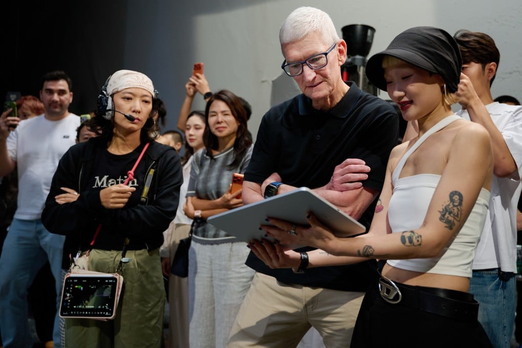 Apple CEO Tim Cook visits the Shanghai set of Chinese singer-actress Wang Feifei’s new music video, which was recorded on an iPhone 17 Pro. Photo: Handout