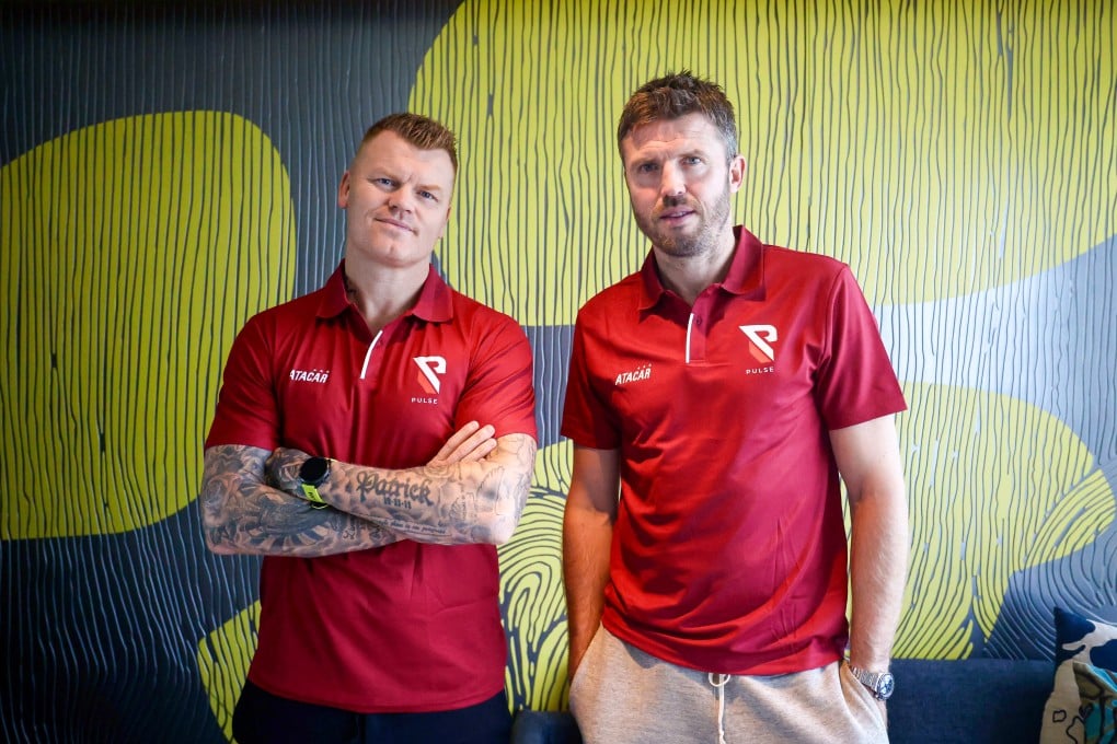 John Arne Riise (left) and Michael Carrick will face off at Kai Tak Stadium on Saturday. Photo: Jonathan Wong