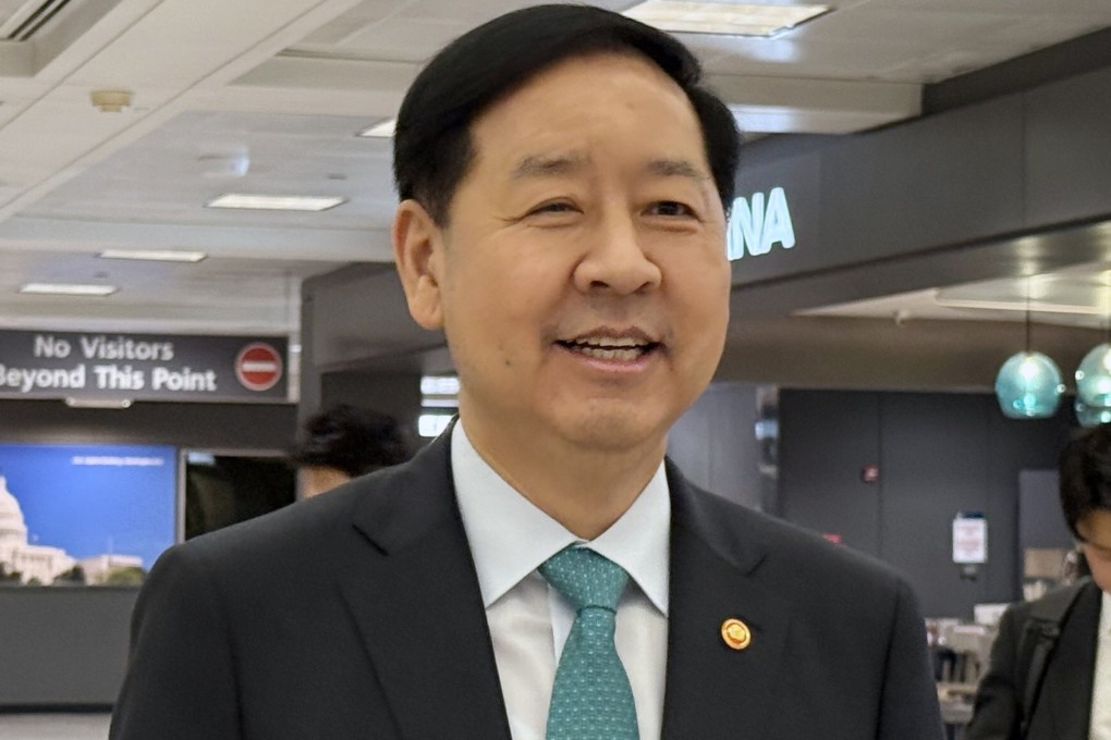 South Korean Finance Minister Koo Yun-cheol speaks to reporters after arriving at Dulles International Airport on Wednesday. Photo: EPA/Yonhap