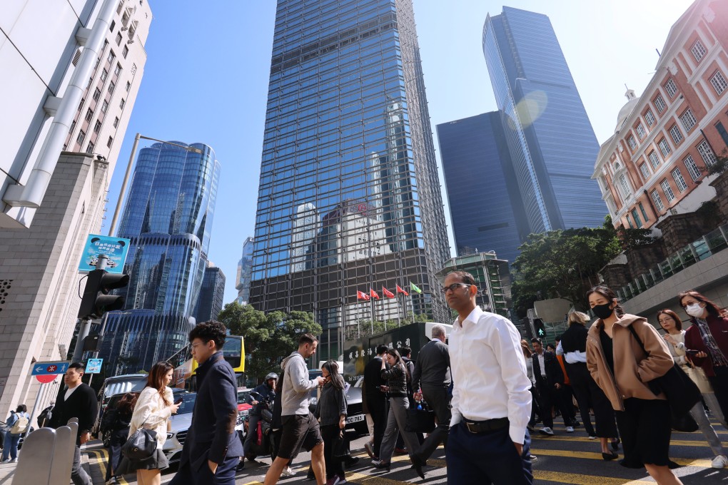 Lunch hour in Central, Hong Kong on January 6. Photo: Jelly Tse