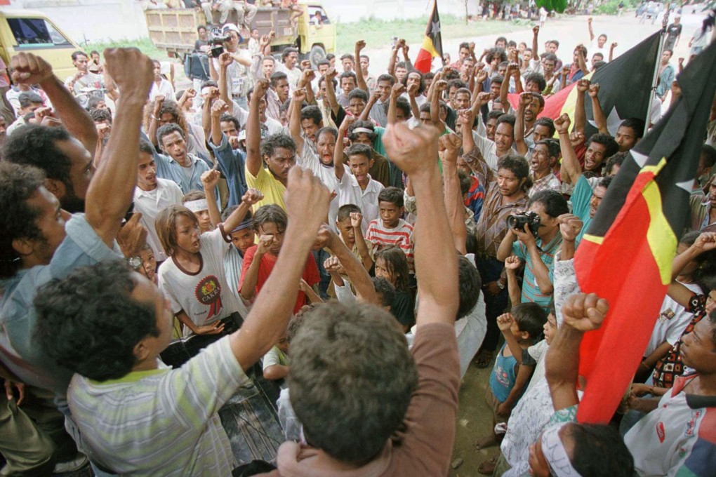 East Timorese activists hold a pro-independence protest in the capital of Dili in 1999. Photo: Reuters