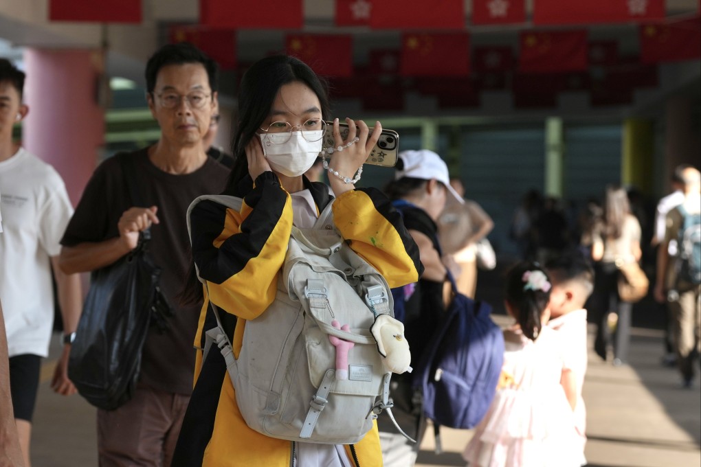 Residents don masks as the city battles with flu season.  Photo: Karma Lo