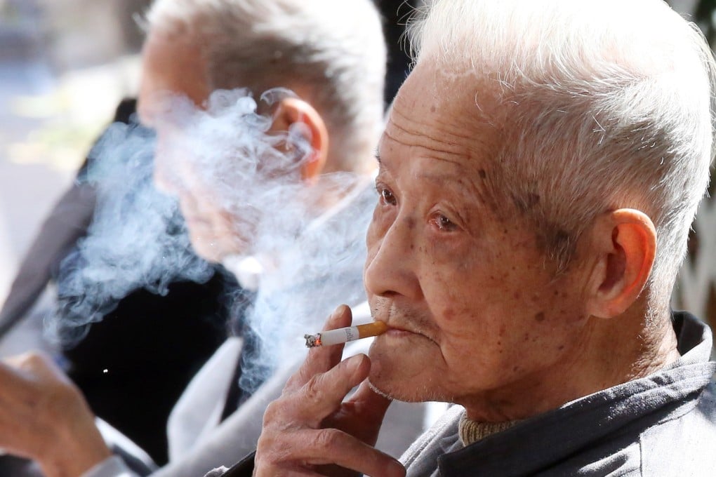 A new study suggests that quitting smoking after 40 may slow down a decline in memory and verbal skills. Photo: SCMP