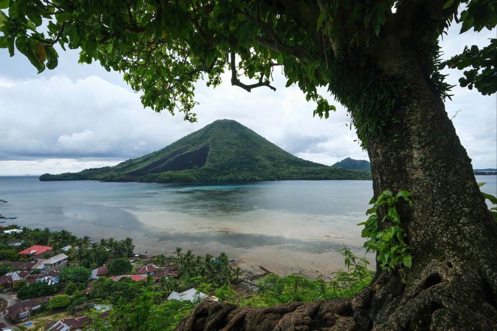 Gunung Api, seen from the Pohon Sejuta Umat viewpoint in Lonthoir, on Banda Besar. Photo: Chan Kit Yeng