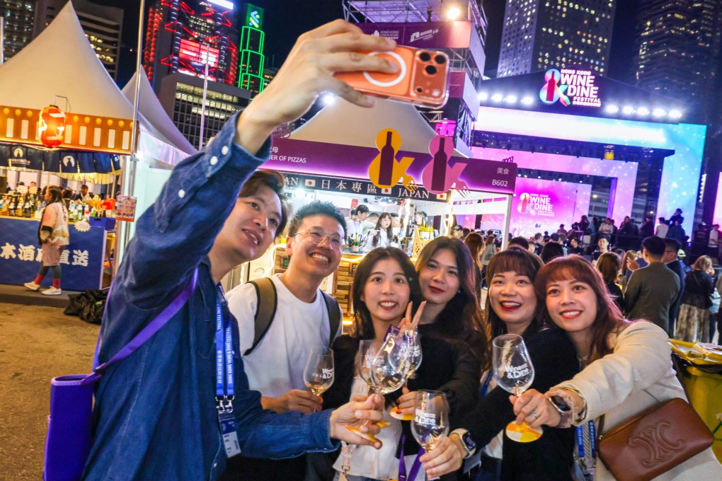 The Hong Kong Wine and Dine Festival’s opening hours have been extended to midnight. Photo: Nora Tam
