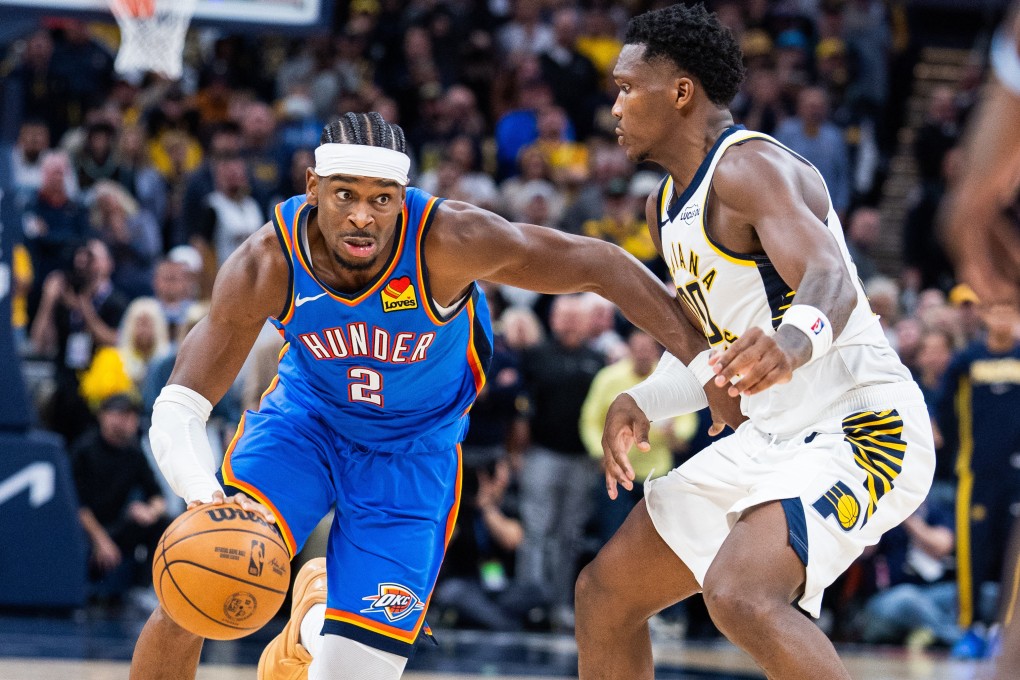 Oklahoma City Thunder guard Shai Gilgeous-Alexander (left) dribbles the ball past Indiana Pacers guard Bennedict Mathurin. Photo: Reuters