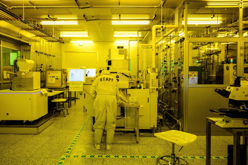A staff member of the Inter-university Semiconductor Research Centre at Seoul National University in Seoul at work on April 30. South Korea recorded its highest ever semiconductor exports in September, official data showed on October 1, despite growing pressure from US tariffs and other restrictions on the crucial sector. Photo: AFP