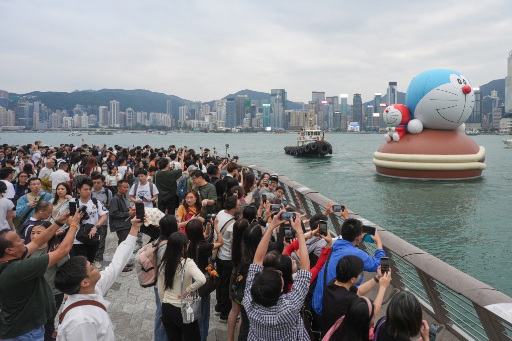 Hundreds gathered for the “Water Parade”. Photo: Elson Li
