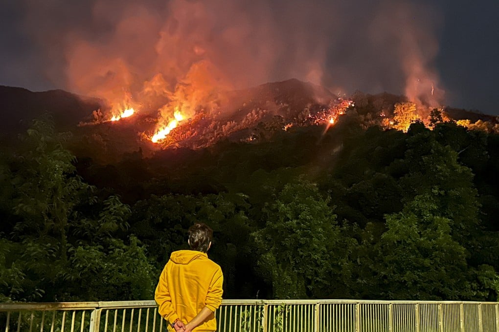 The blaze was reported before 8pm on Monday. Photo: Jelly Tse