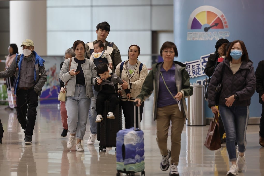 People arrive at the Hong Kong-Zhuhai-Macao Bridge, on December 29, 2024. Photo: Edmond So