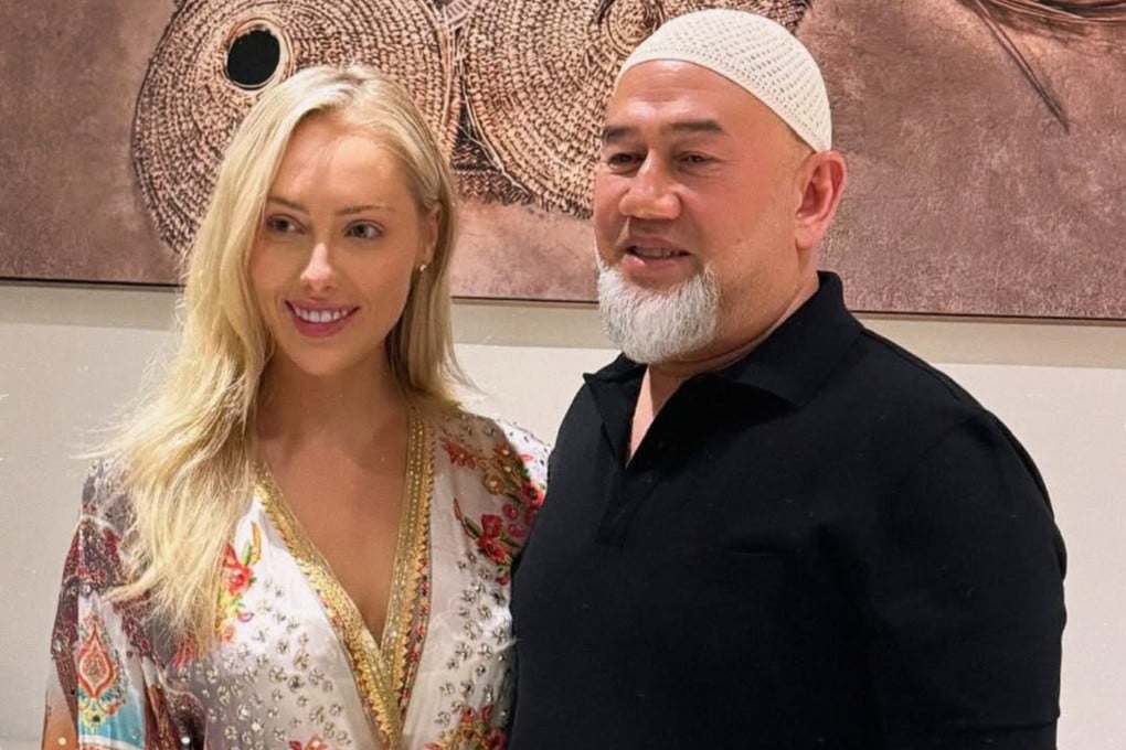 Brittany Porter poses with Sultan Muhammad V. Photo: Instagram/its.brook.lynn