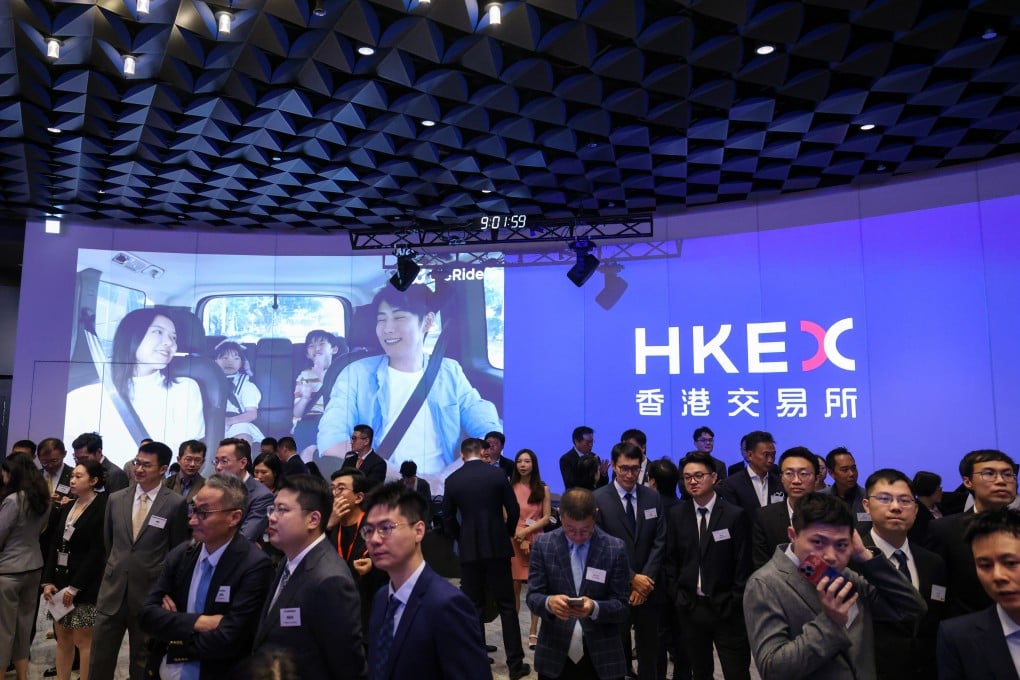 Shares on the Hong Kong stock exchange resumed their decline on Friday. Photo: Nora Tam